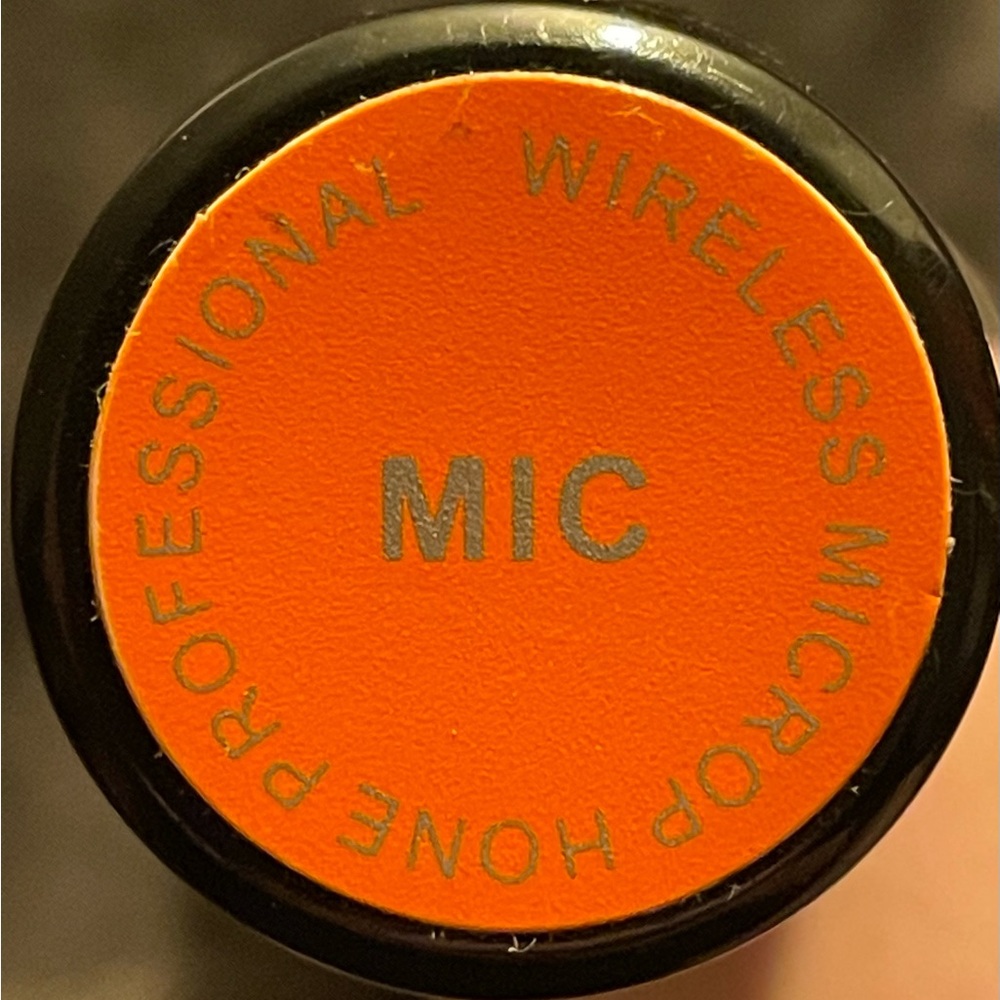 Professional Wireless Microphone - Black and Orange